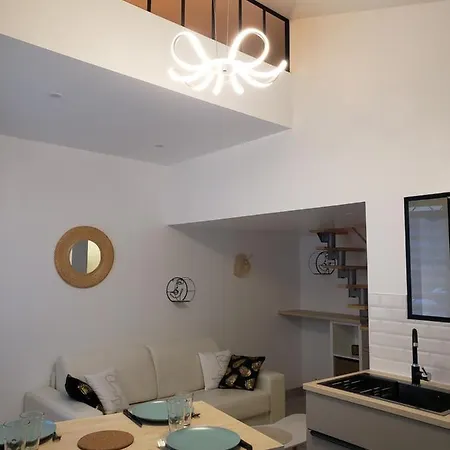 アパート Mezza'nimes